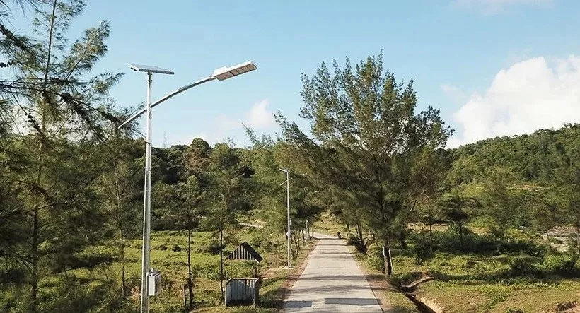 Solar-powered lighting system developed for borders, islands Solar-powered lighting system developed for borders, islands