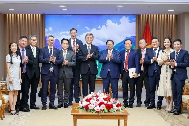 PM Pham Minh Chinh seeks FIATA's support in boosting logistics workforce PM Pham Minh Chinh seeks FIATA's support in boosting logistics workforce
