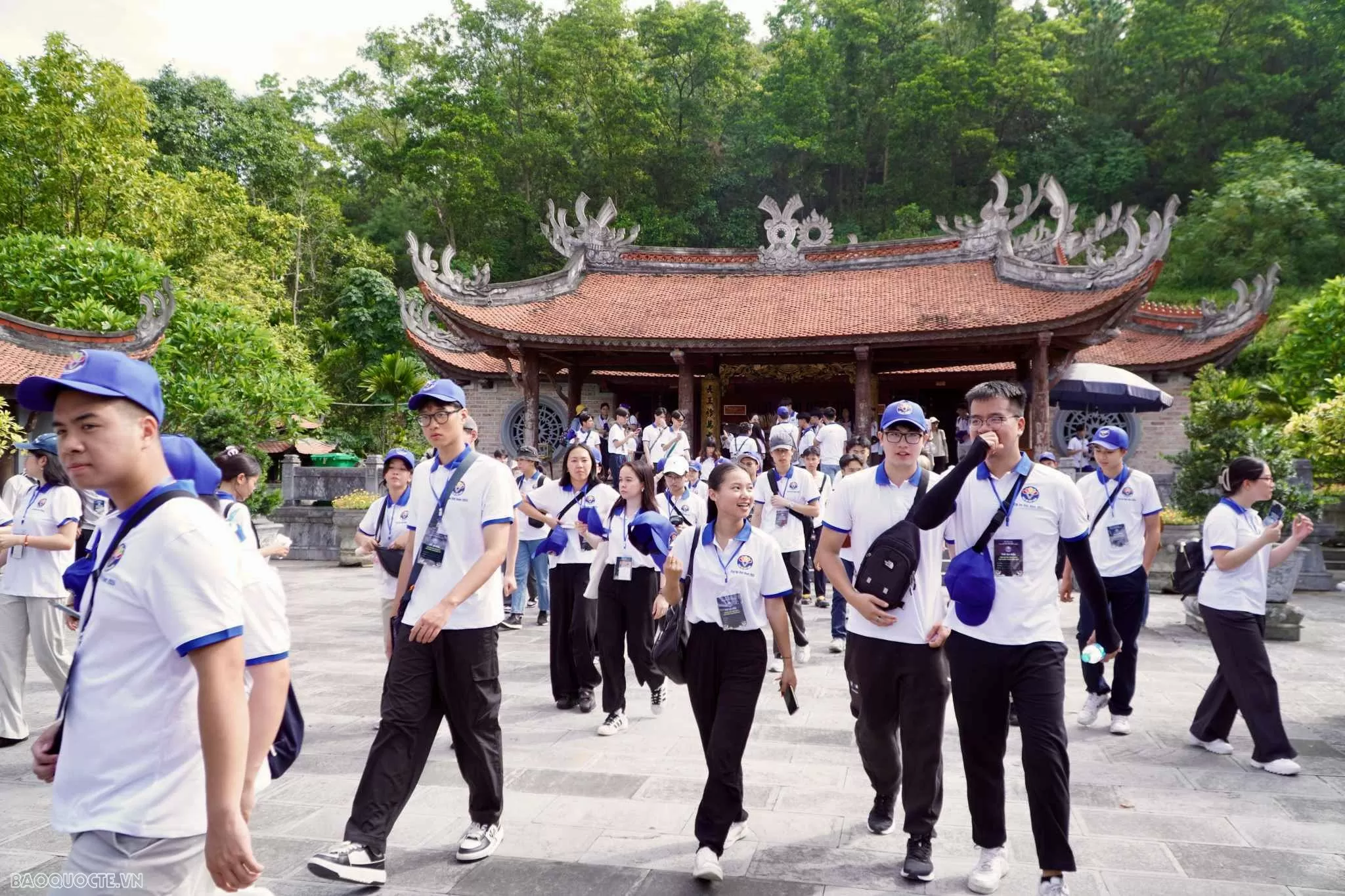 Khu di tích lịch sử quốc gia đặc biệt Đền Hùng thuộc thôn Cổ Tích, xã Hy Cương, thành phố Việt Trì, là nơi thờ tự các Vua Hùng đã có công dựng nước- Tổ tiên của dân tộc Việt Nam. (Ảnh: Tuấn Việt) Khu di tích lịch sử quốc gia đặc biệt Đền Hùng thuộc thôn Cổ Tích, xã Hy Cương, thành phố Việt Trì, là nơi thờ tự các Vua Hùng đã có công dựng nước- Tổ tiên của dân tộc Việt Nam. (Ảnh: Tuấn Việt)