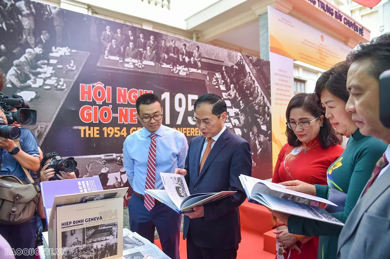 Exhibition on Geneva Agreement opens at Vietnam National Museum of History in Hanoi Exhibition on Geneva Agreement opens at Vietnam National Museum of History in Hanoi