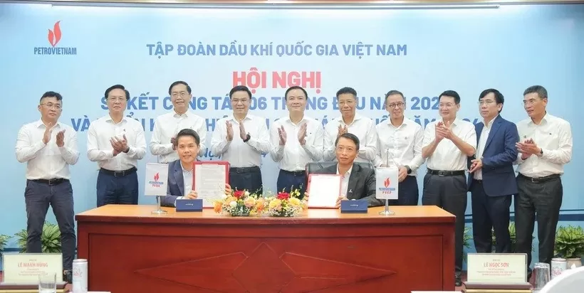 PVEP signs crude oil, gas supply deals PVEP signs crude oil, gas supply deals to Dung Quat Refinery