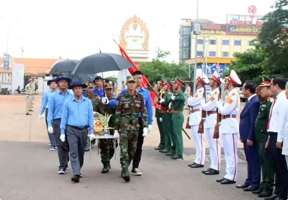 Long An welcomes 130 fallen heroes back home from Cambodia Long An welcomes 130 fallen heroes back home from Cambodia