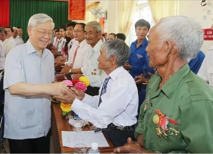 Party General Secretary Nguyen Phu Trong visits the mountainous commune of Son Ha in Son Hoa district, Phu Yen province on May 3, 2016. (Photo: VNA) Party General Secretary Nguyen Phu Trong visits the mountainous commune of Son Ha in Son Hoa district, Phu Yen province on May 3, 2016. (Photo: VNA)