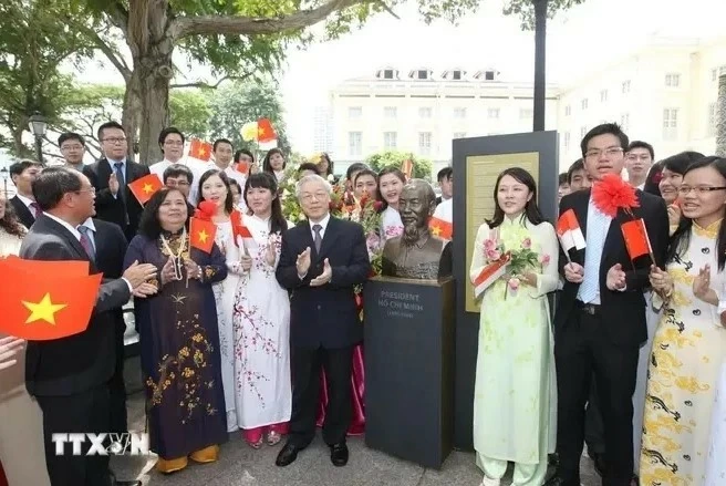 Scholars impressed by Party General Secretary Nguyen Phu Trong’s simple style and strategic vision Scholars impressed by Party General Secretary Nguyen Phu Trong’s simple style and strategic vision