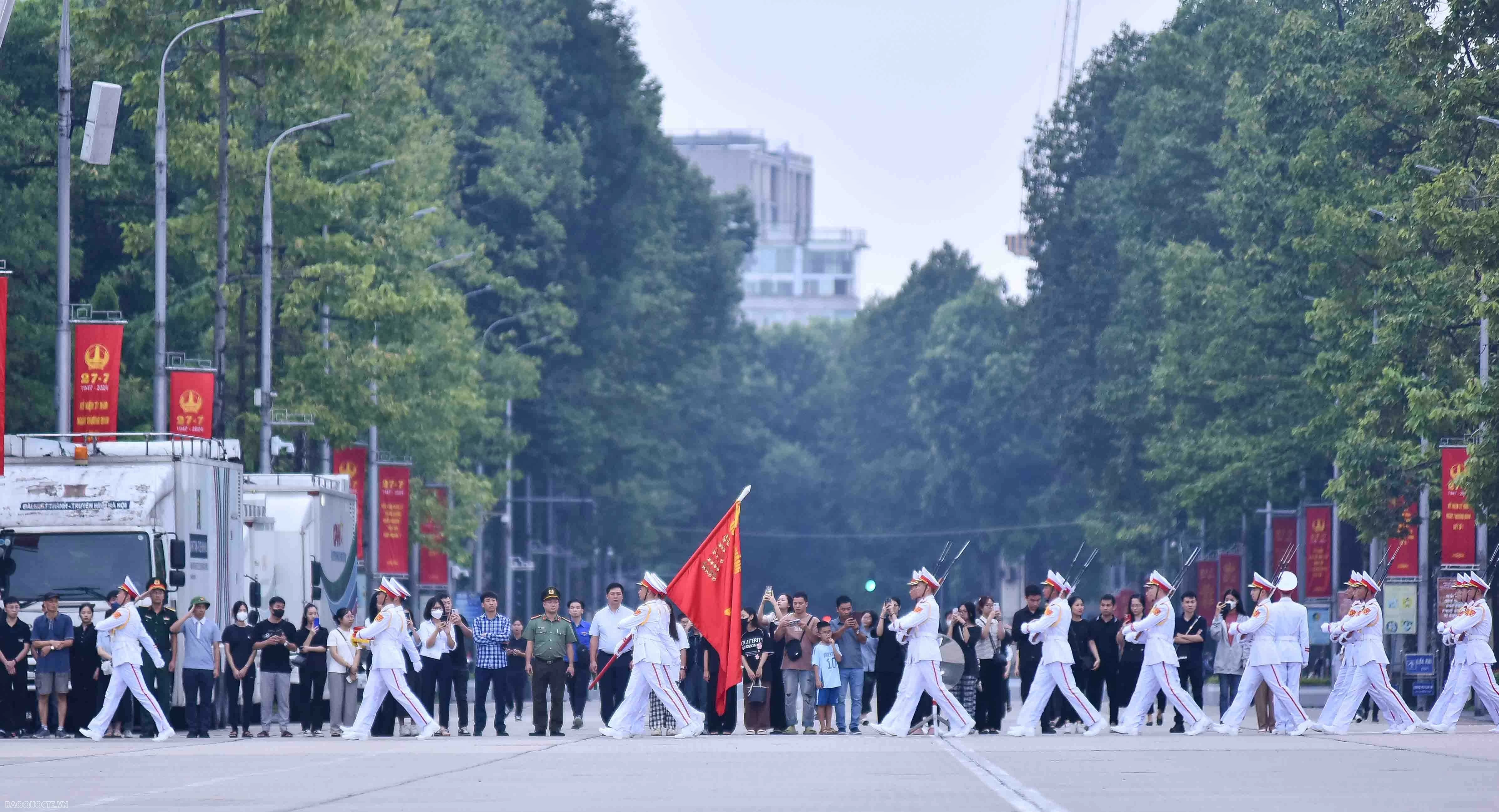 Flag hoisted half-mast in national mourning for Party General Secretary Nguyen Phu Trong Flag hoisted half-mast in national mourning for Party General Secretary Nguyen Phu Trong