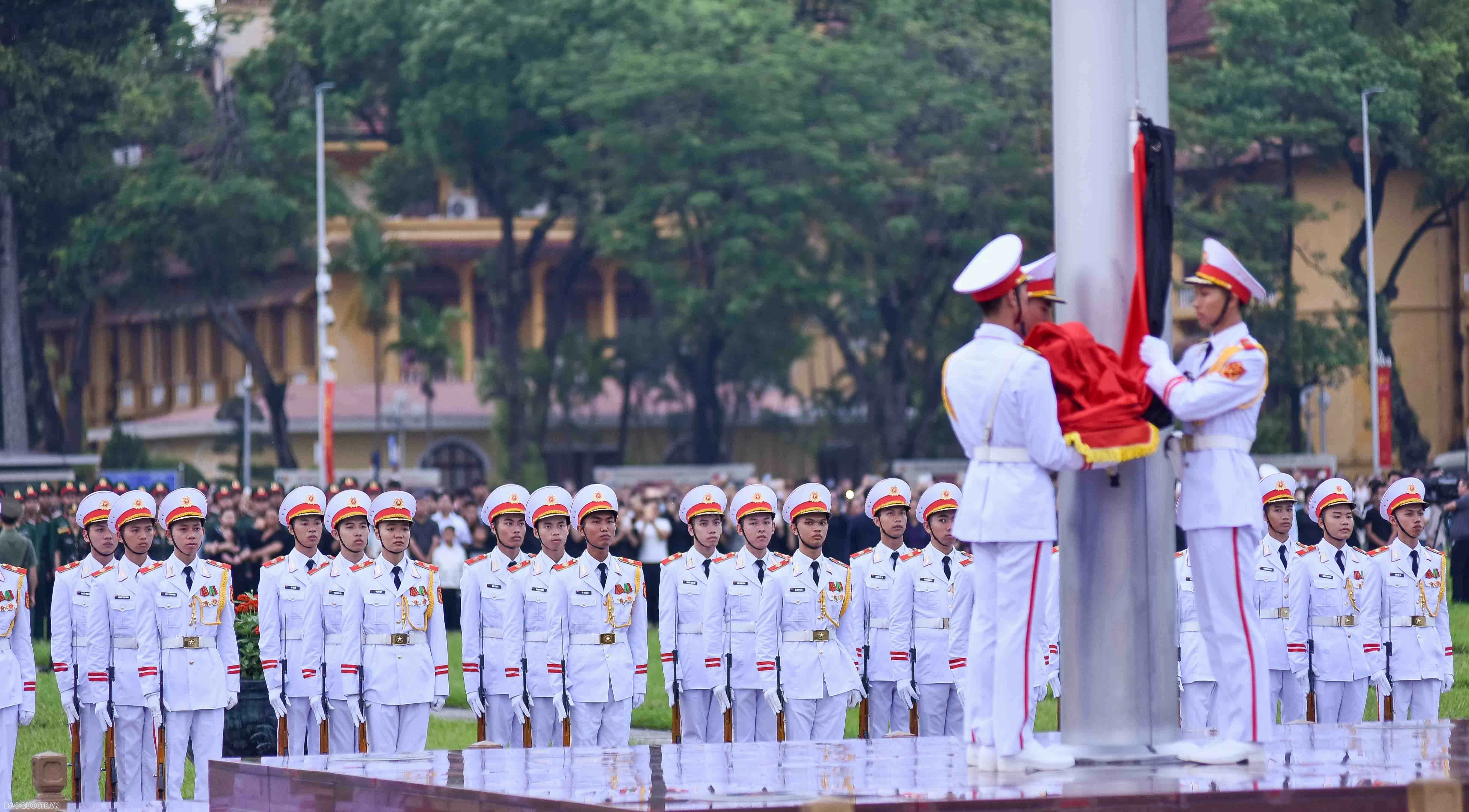 Flag hoisted half-mast in national mourning for Party General Secretary Nguyen Phu Trong Flag hoisted half-mast in national mourning for Party General Secretary Nguyen Phu Trong