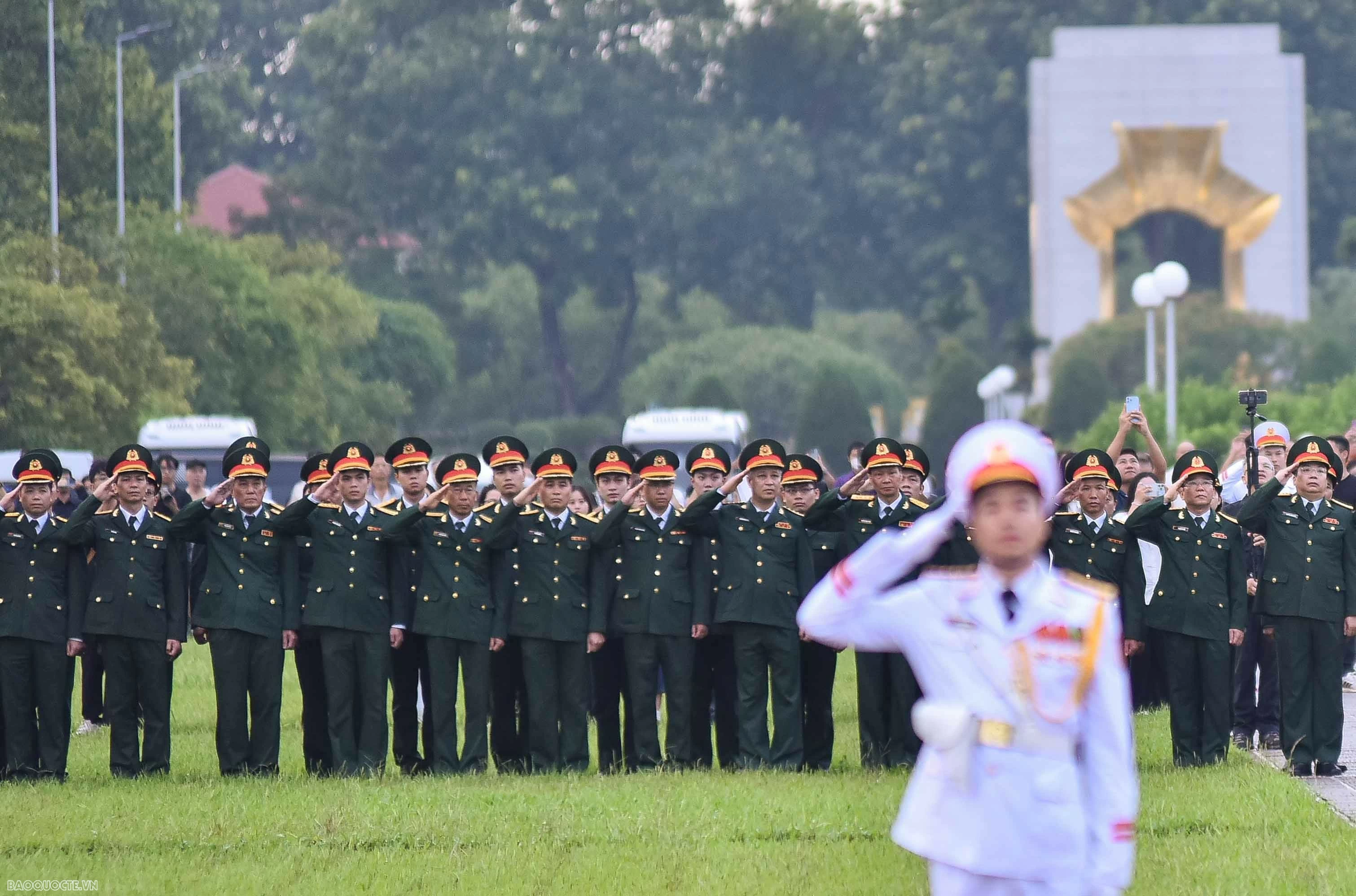 Flag hoisted half-mast in national mourning for Party General Secretary Nguyen Phu Trong Flag hoisted half-mast in national mourning for Party General Secretary Nguyen Phu Trong