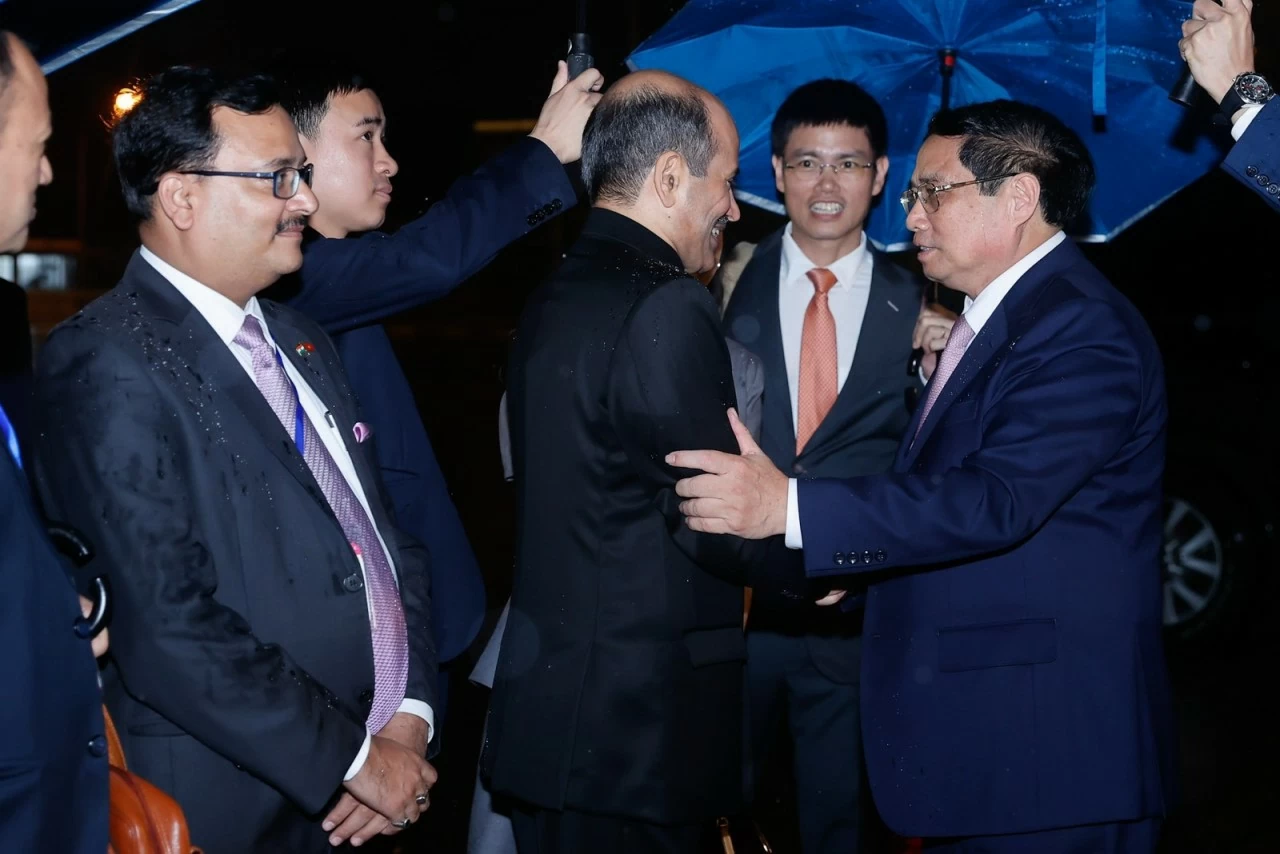 Thủ tướng lên đường thăm Ấn Độ. Thủ tướng lên đường thăm Ấn Độ.