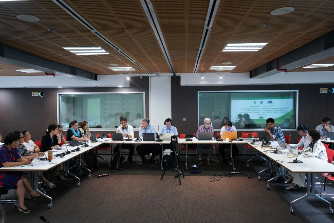 Hội thảo rà soát mức độ sẵn sàng thực hiện quy định về chống phá rừng của Liên minh châu Âu (gọi tắt là EUDR) cho ngành cà phê và gỗ ở Việt Nam, ngày 30/7/2024. (Nguồn: UNDP) Hội thảo rà soát mức độ sẵn sàng thực hiện quy định về chống phá rừng của Liên minh châu Âu (gọi tắt là EUDR) cho ngành cà phê và gỗ ở Việt Nam, ngày 30/7/2024. (Nguồn: UNDP)