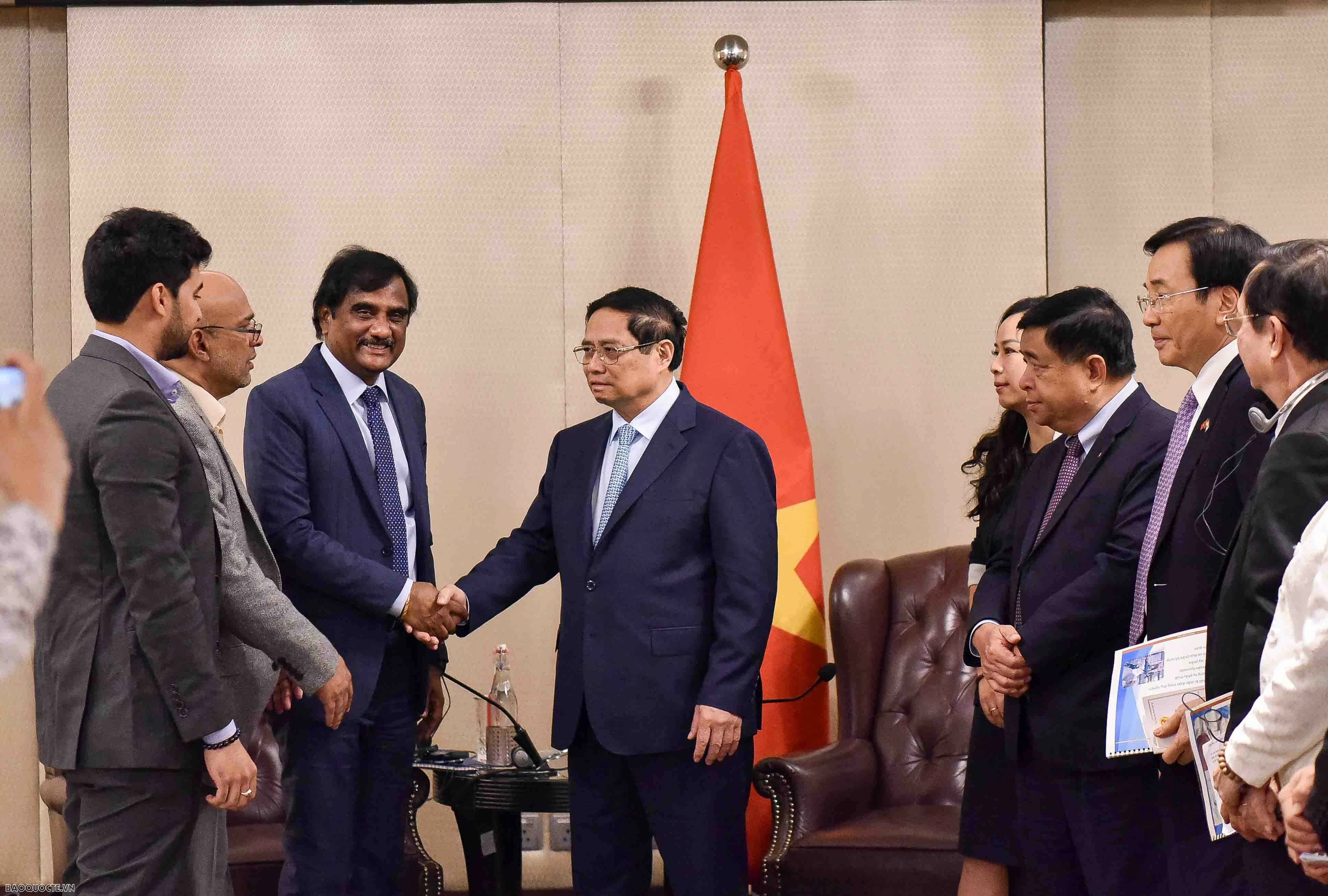 Prime Minister calls for Indian investments to big, high-tech projects Prime Minister calls for Indian investments to big, high-tech projects