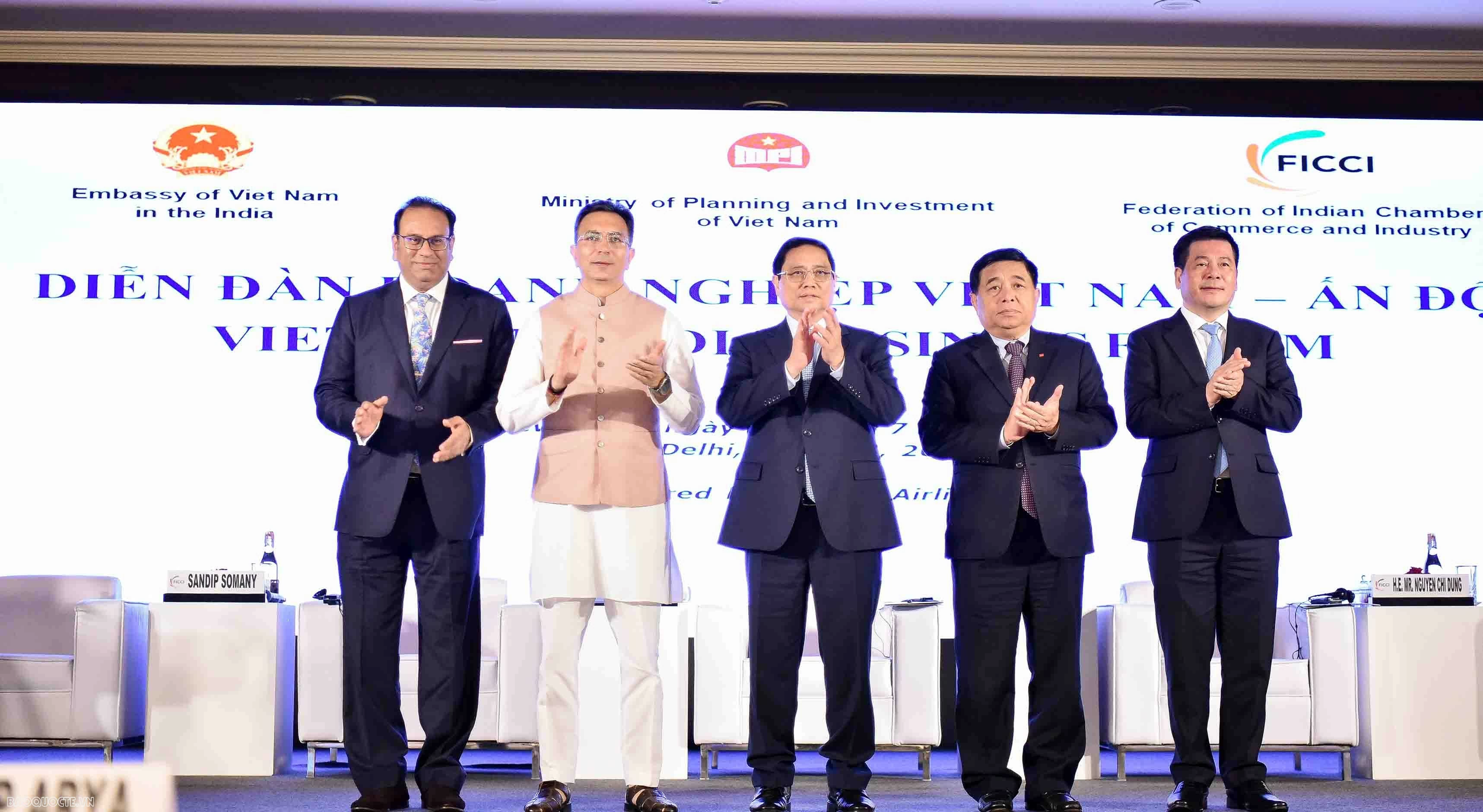PM Pham Minh Chinh attends Business Forum urging to raise two-way trade to 20 billion USD PM Pham Minh Chinh attends Business Forum urging to raise two-way trade to 20 billion USD