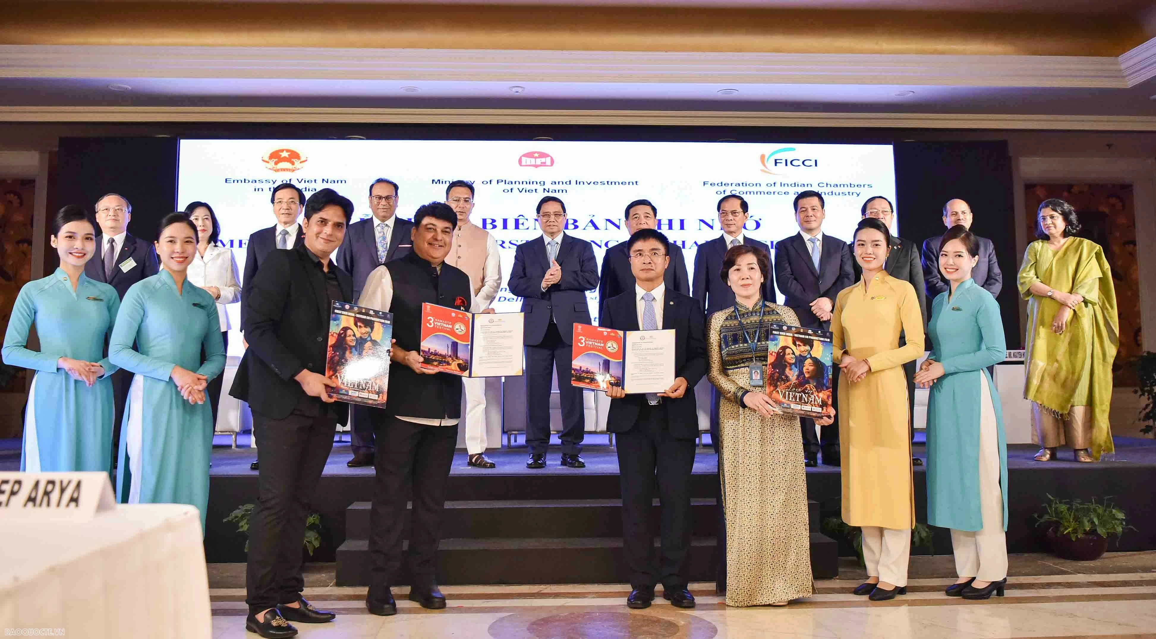 PM Pham Minh Chinh attends Business Forum urging to raise two-way trade to 20 billion USD PM Pham Minh Chinh attends Business Forum urging to raise two-way trade to 20 billion USD