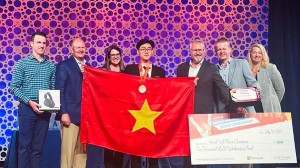 Vietnamese students claim medals at world contests