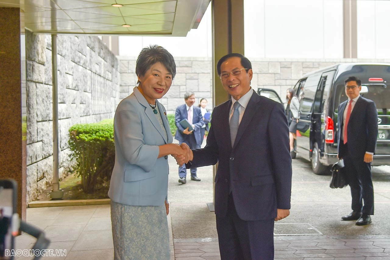 Japanese FM Kamikawa Yoko welcomed FM Bui Thanh Son in Tokyo Japanese FM Kamikawa Yoko welcomed FM Bui Thanh Son in Tokyo