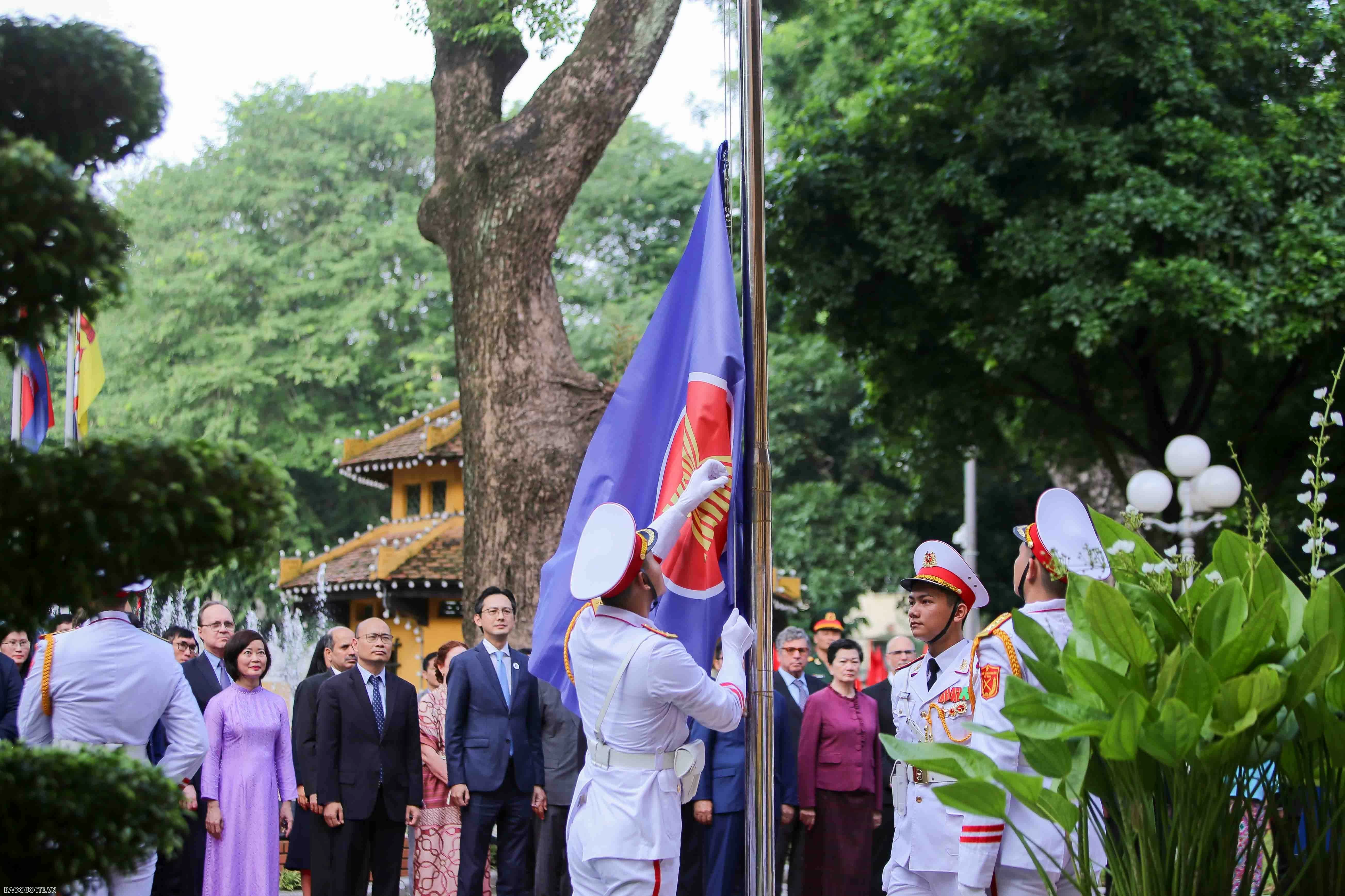ASEAN Flag-hoisting ceremony held at Ministry of Foreign Affairs