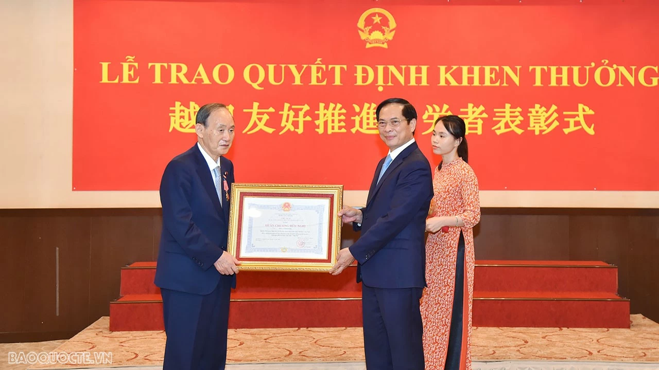 Foreign Minister Bui Thanh Son meets overseas Vietnamese intellectuals in Japan Foreign Minister Bui Thanh Son meets overseas Vietnamese intellectuals in Japan