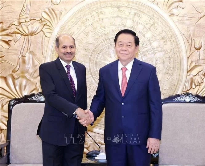 Party Politburo member Nguyen Trong Nghia receives Indian, Japanese Ambassadors Party Politburo member Nguyen Trong Nghia receives Indian, Japanese Ambassadors