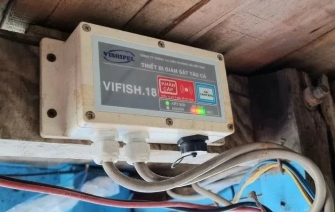 A vessel monitoring system (VMS) installed on fishing boats of Ninh Thuan province's fishermen. (Photo: VNA) A vessel monitoring system (VMS) installed on fishing boats of Ninh Thuan province's fishermen. (Photo: VNA)
