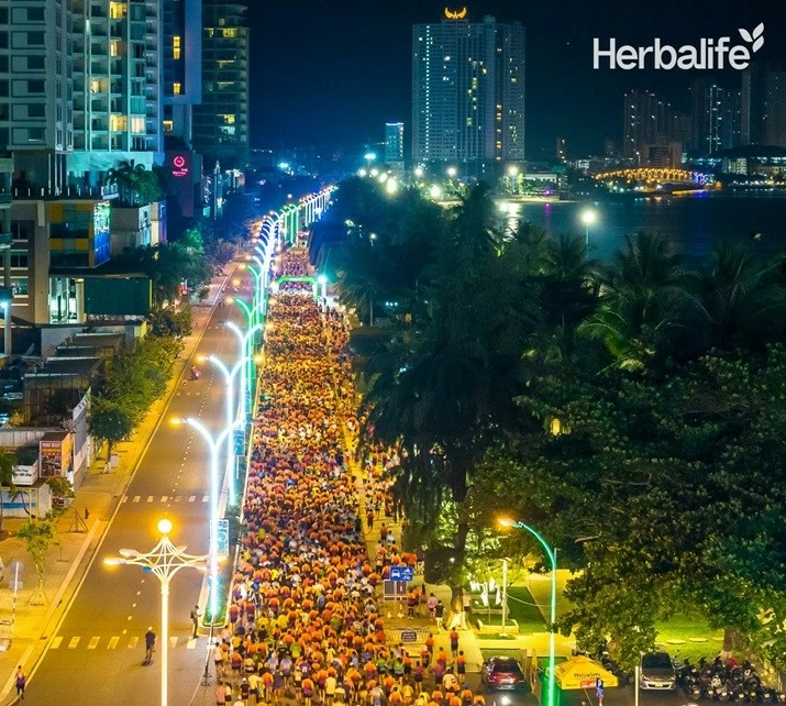 VnExpress Marathon Nha Trang 2024 has continued to attract a large number of participants. VnExpress Marathon Nha Trang 2024 has continued to attract a large number of participants.