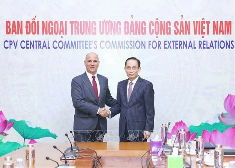 Party Secretary Le Hoai Trung chairs talks with leader of Portuguese Communist Party Party Secretary Le Hoai Trung chairs talks with leader of Portuguese Communist Party