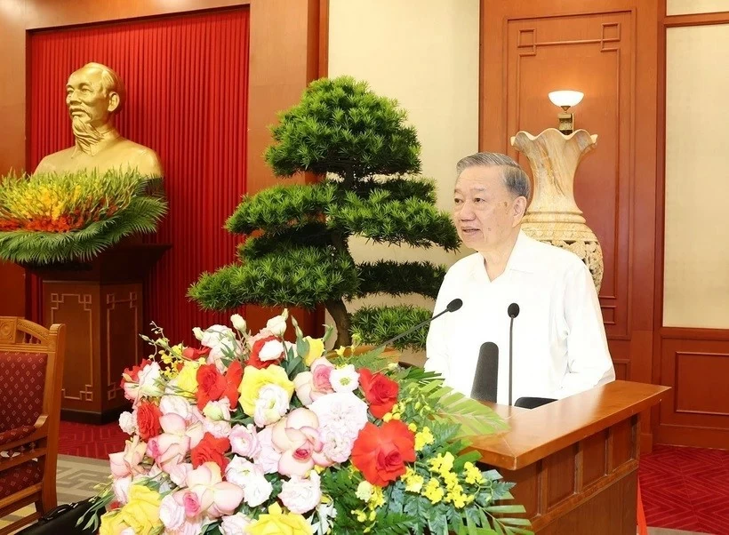 Party General Secretary, President To Lam chairs gathering with incumbent, former Party and State officials Party General Secretary, President To Lam chairs gathering with incumbent, former Party and State officials