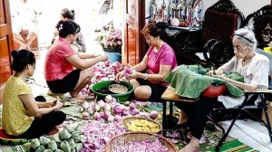 Hanoi lotus-scented tea making craft listed among national intangible cultural heritage