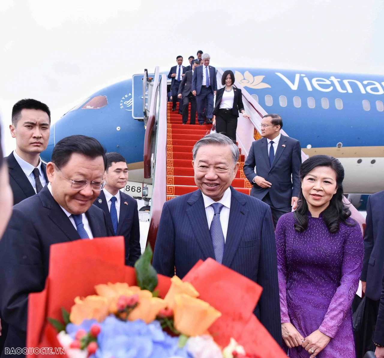 Tổng Bí thư, Chủ tịch nước Tô Lâm và Phu nhân đến Quảng Đông, bắt đầu hoạt động đầu tiên tại Trung Quốc Party General Secretary, President To Lam, his spouse start state visit to China