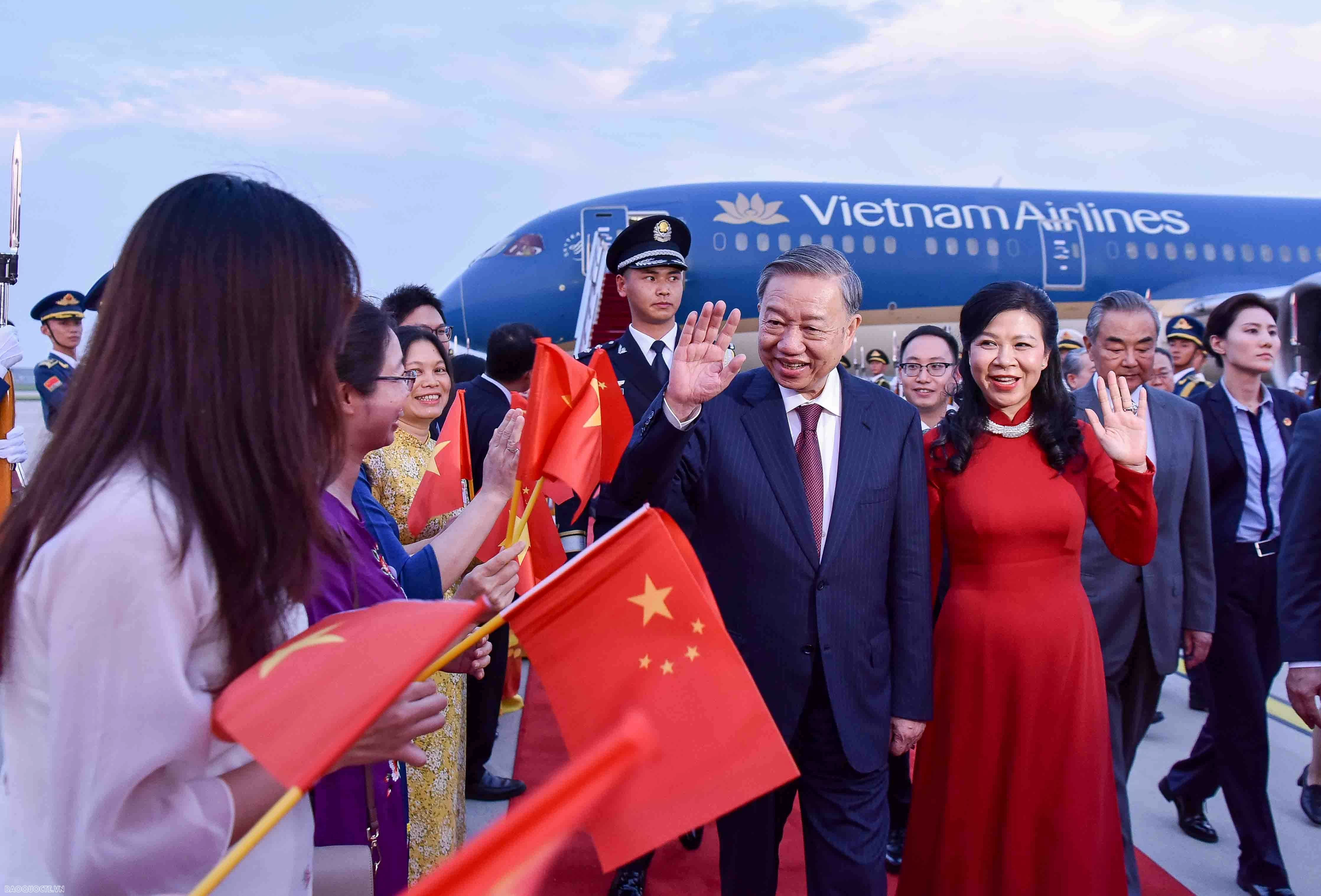 Party General Secretary, President To Lam arrives in Beijing