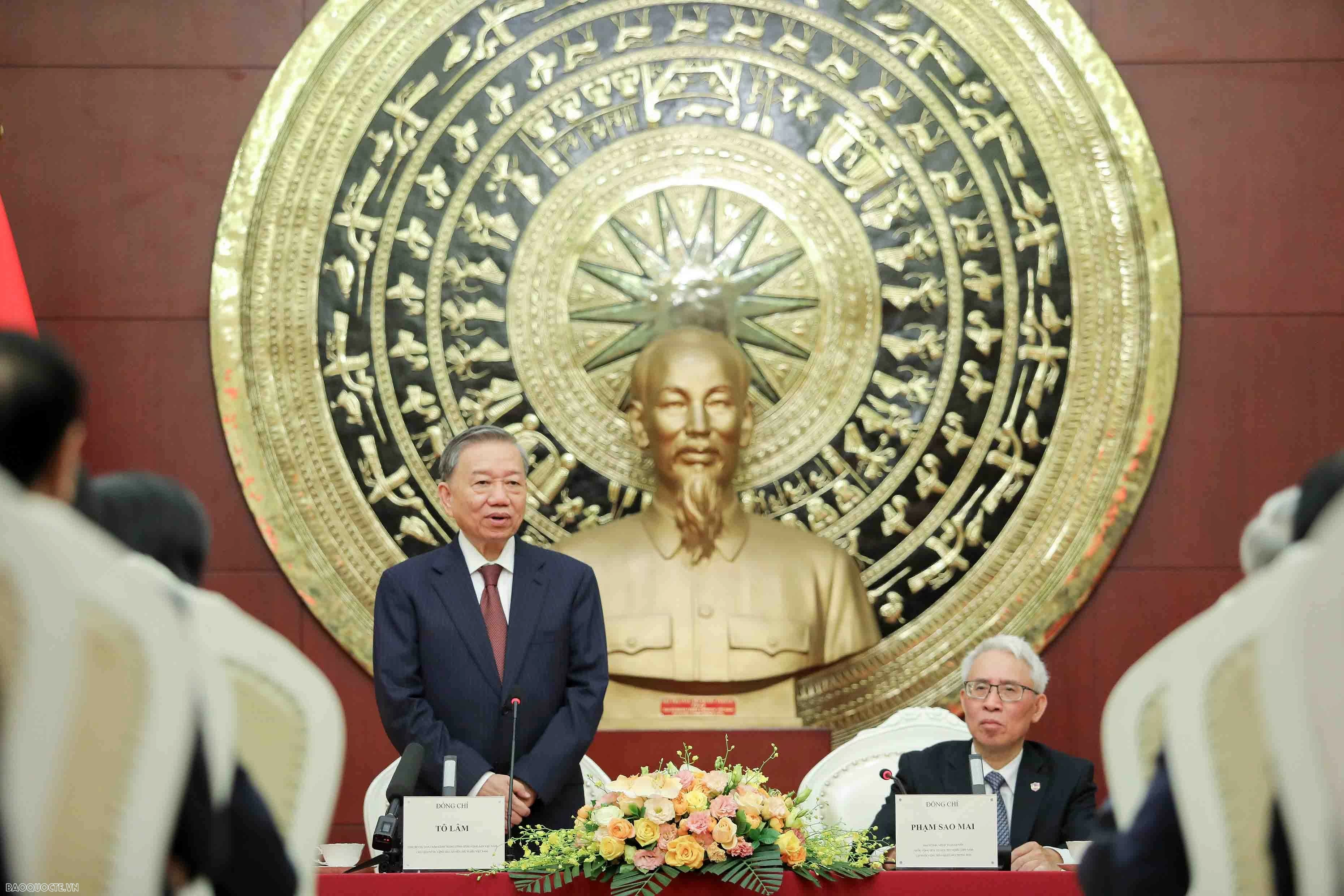 General Secretary, President To Lam visits Vietnamese Embassy, meets with overseas Vietnamese in Beijing General Secretary, President To Lam visits Vietnamese Embassy, meets with overseas Vietnamese in Beijing