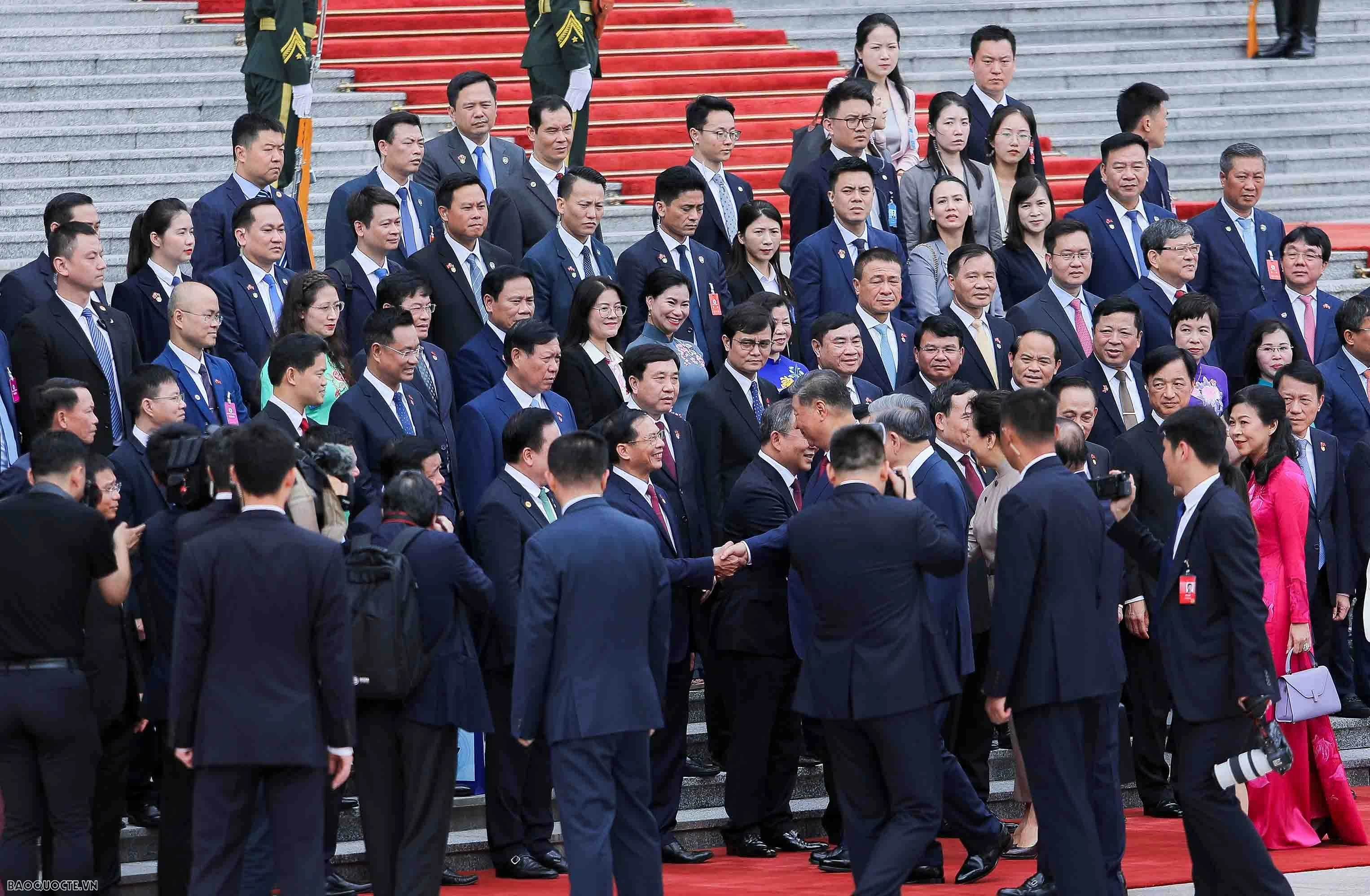 Welcome ceremony with 21-gun salute held for General Secretary, President To Lam on state visit to China Welcome ceremony with 21-gun salute held for General Secretary, President To Lam on state visit to China