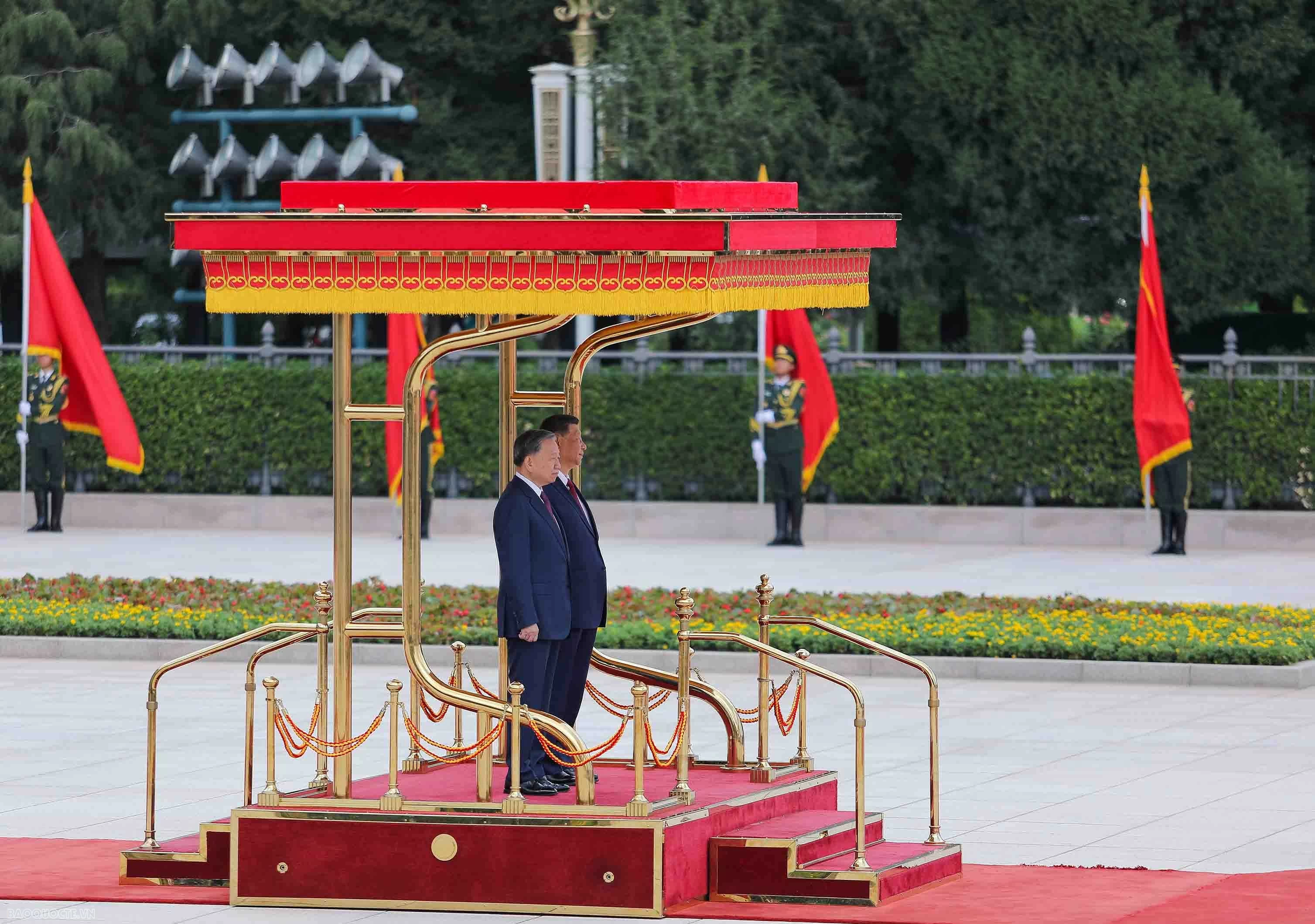 Welcome ceremony with 21-gun salute held for General Secretary, President To Lam on state visit to China Welcome ceremony with 21-gun salute held for General Secretary, President To Lam on state visit to China