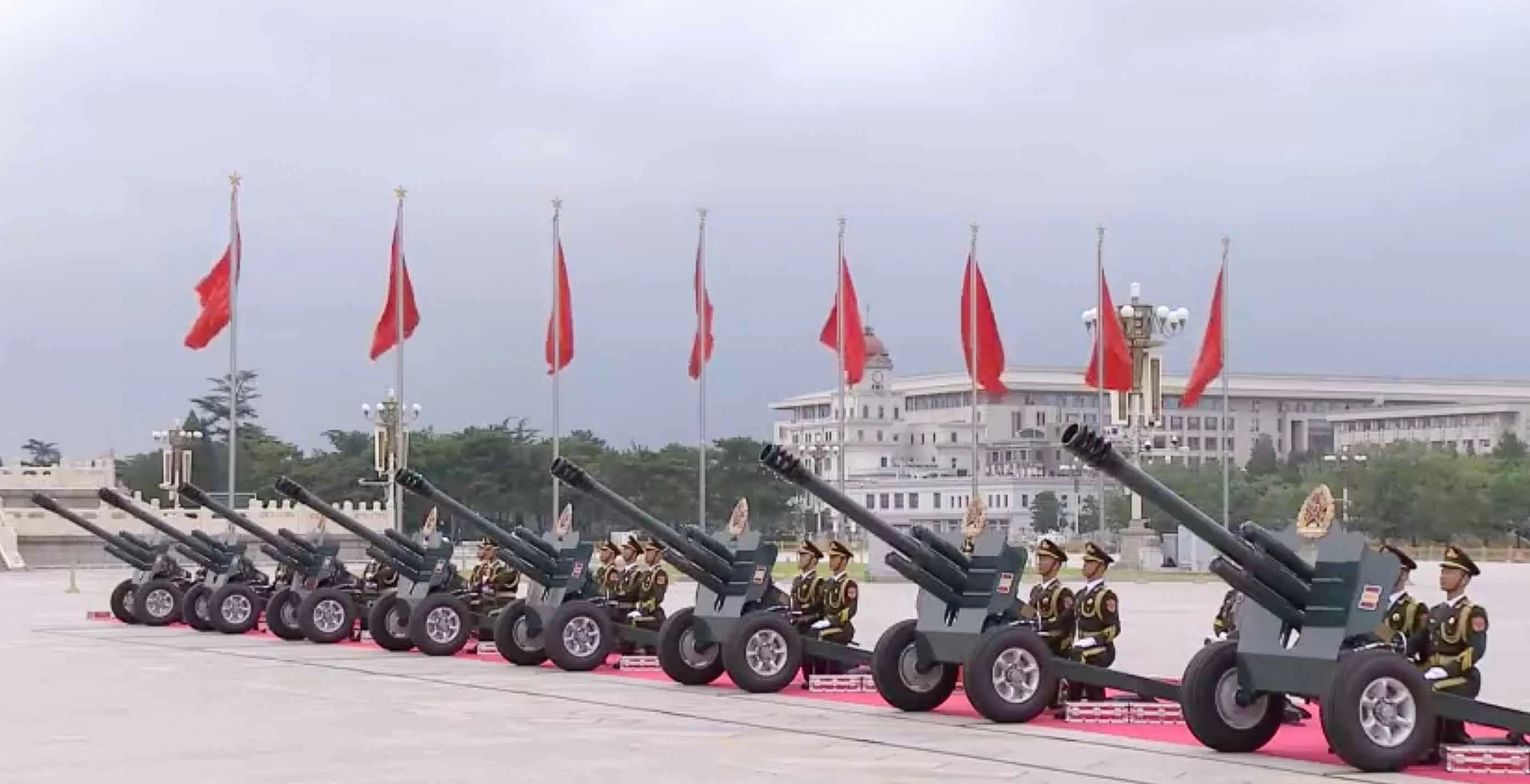 Welcome ceremony with 21-gun salute held for General Secretary, President To Lam on state visit to China Welcome ceremony with 21-gun salute held for General Secretary, President To Lam on state visit to China