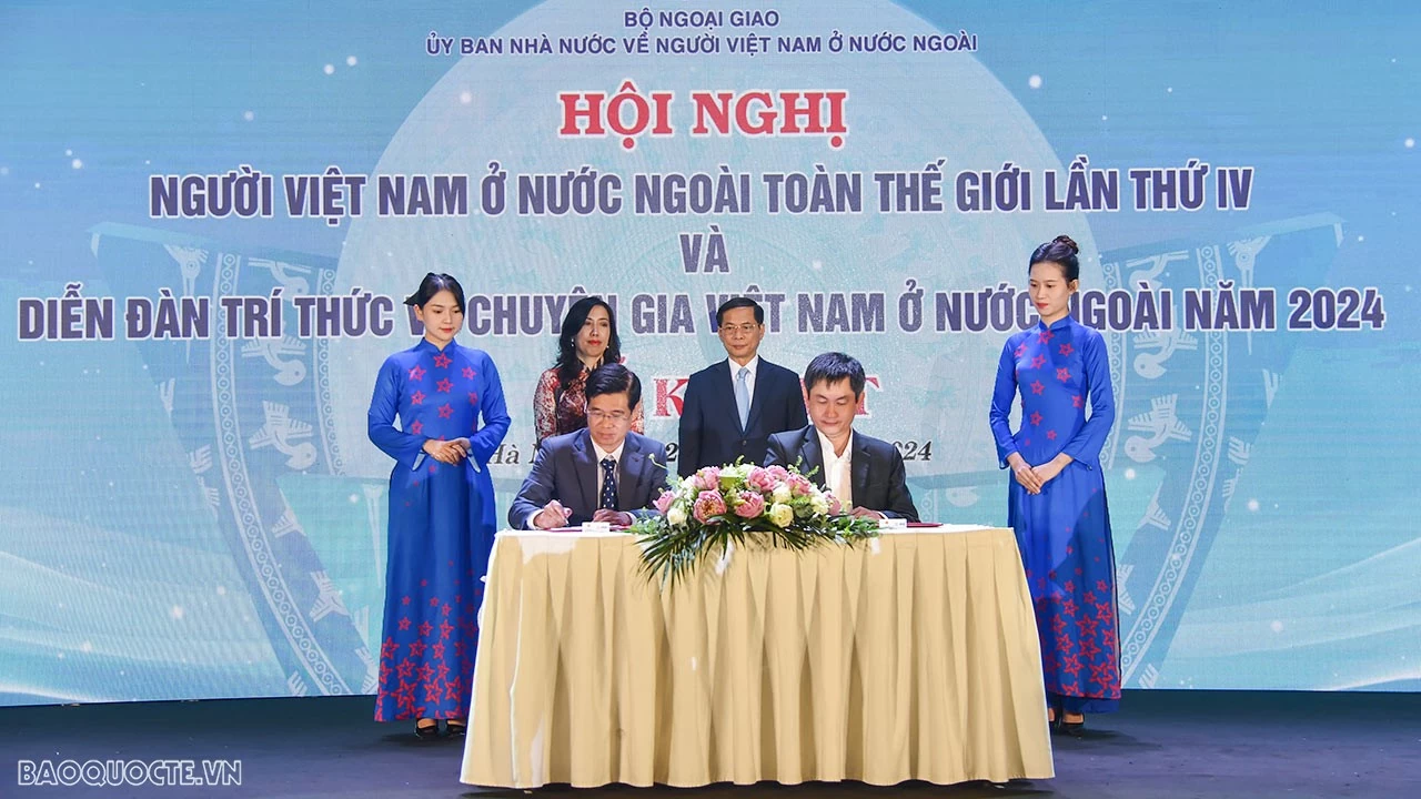 Foreign Minister Bui Thanh Son urges overseas Vietnamese to make more contributions Foreign Minister Bui Thanh Son urges overseas Vietnamese to make more contributions