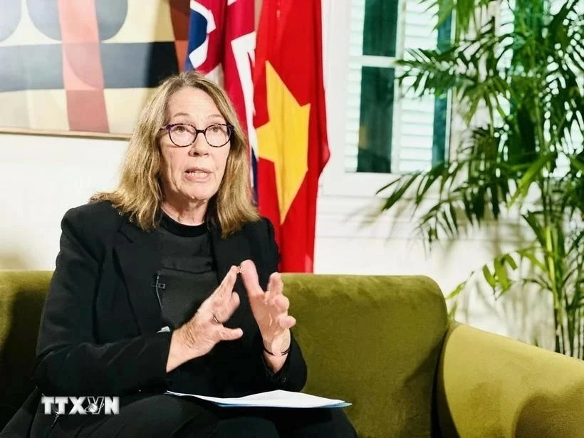 President of Australian Senate to pay official visit to Vietnam President of Australian Senate Sue Lines to pay official visit to Vietnam