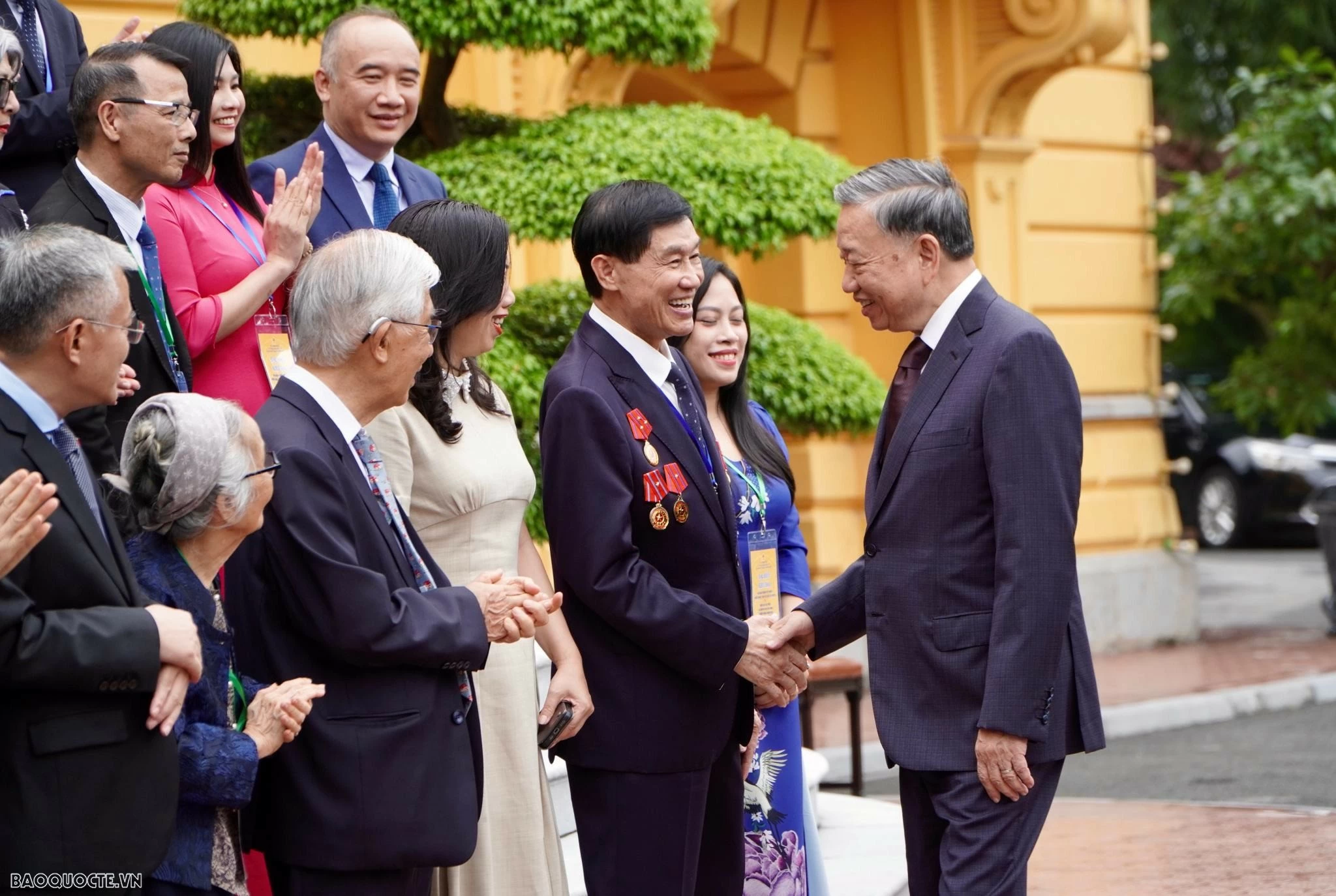 Party General Secretary, President meets with outstanding overseas Vietnamese Party General Secretary, President meets with outstanding overseas Vietnamese