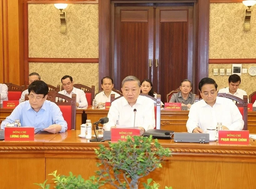 Top leader orders best-quality political report be drafted for 14th National Party Congress General Secretary, President To Lam chairs meeting to discuss draft political report for 14th National Party Congress
