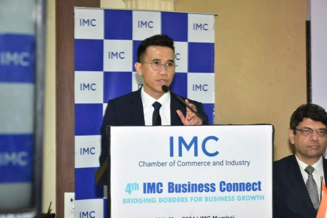 Indian tourists “land” in Vietnam - The accomplishment of a combined trade and tourism promotion strategy Indian tourists “land” in Vietnam - The accomplishment of a combined trade and tourism promotion strategy