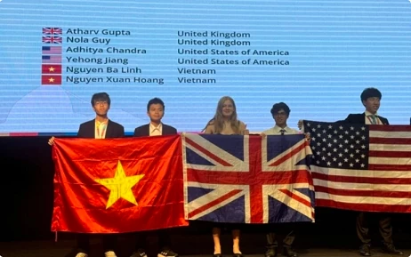 Five Vietnamese students bag medals at Int’l Astronomy, Astrophysics Olympiad Five Vietnamese students bag medals at Int’l Astronomy, Astrophysics Olympiad