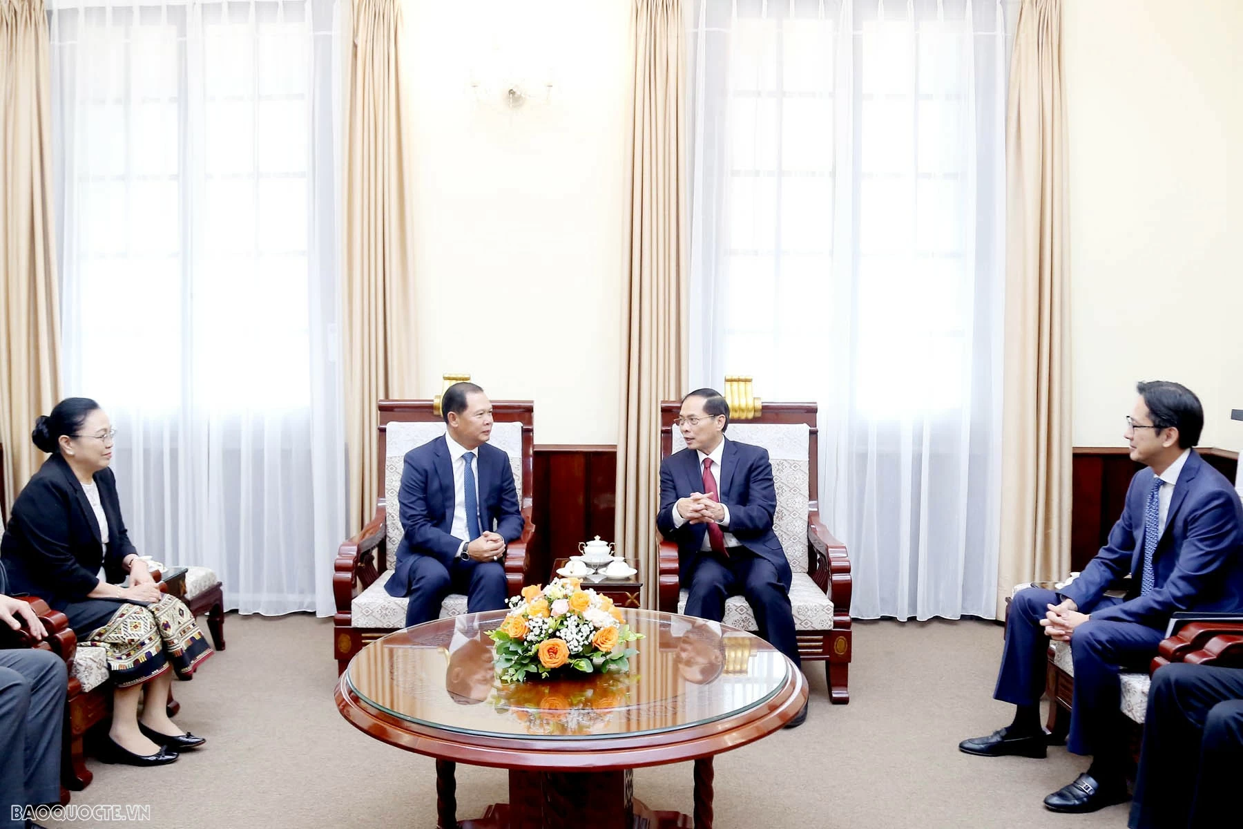 Deputy PM Bui Thanh Son welcomes Lao Deputy Foreign Minister Deputy PM Bui Thanh Son welcomes Lao Deputy Foreign Minister