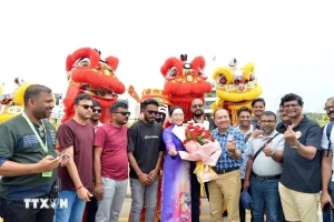 Quang Ninh uses over 100 ships welcoming group of 4,500 Indian tourists Quang Ninh uses over 100 ships welcoming group of 4,500 Indian tourists