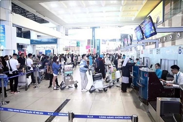 Passenger traffic at Noi Bai airport projected to rise 11% during National Day holiday Passenger traffic at Noi Bai airport projected to rise 11% during National Day holiday