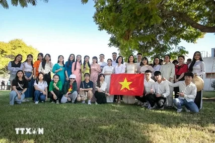Vietnamese agriculture trainees complete refresher course in Israel Vietnamese agriculture trainees complete refresher course in Israel