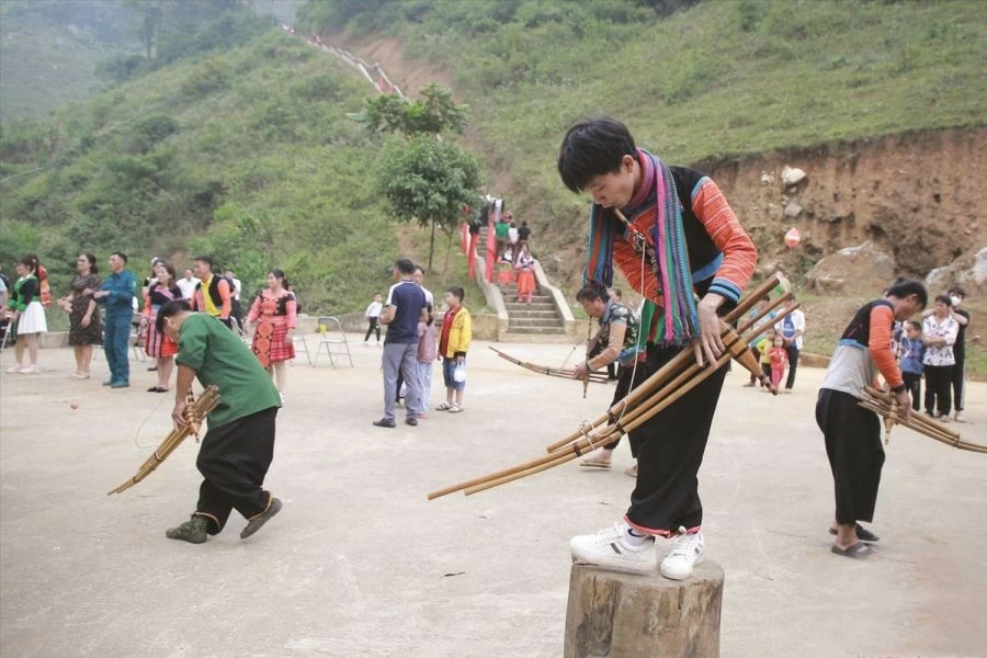 Having the opportunity to visit Hong Ngai, visitors will learn about the customs, habits, and extremely unique cultural features of the people here. (Photo: baodantoc.vn) Having the opportunity to visit Hong Ngai, visitors will learn about the customs, habits, and extremely unique cultural features of the people here. (Photo: baodantoc.vn)