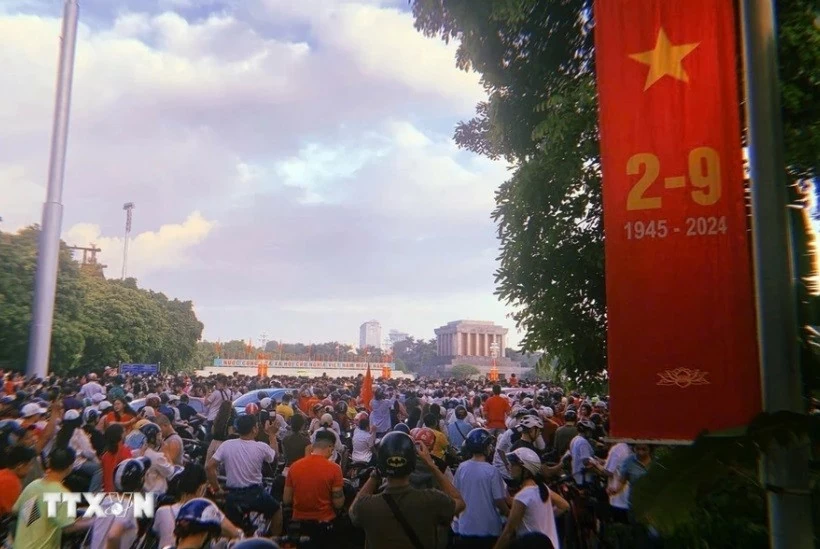 Dòng người đổ về Quảng trường Ba Đình mừng 79 năm Quốc khánh 2/9 Flag-raising ceremony marks 79th National Day
