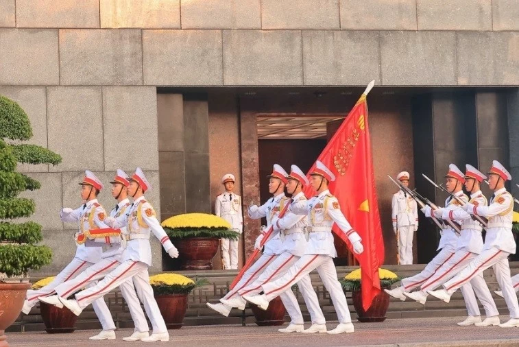Flag-raising ceremony marks 79th National Day Flag-raising ceremony marks 79th National Day