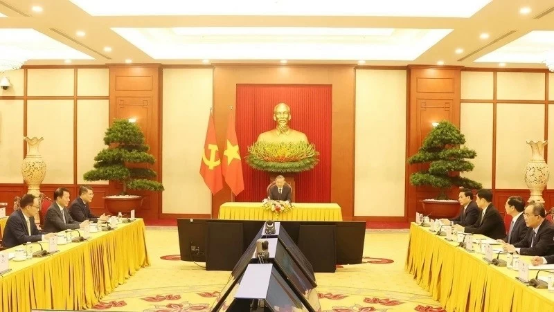 Tổng Bí thư, Chủ tịch nước Tô Lâm đã hội đàm trực tuyến cấp cao với Chủ tịch Đảng Dân chủ Tự do, Thủ tướng Nhật Bản Kishida Fumio. (Nguồn: TTXVN) Tổng Bí thư, Chủ tịch nước Tô Lâm đã hội đàm trực tuyến cấp cao với Chủ tịch Đảng Dân chủ Tự do, Thủ tướng Nhật Bản Kishida Fumio. (Nguồn: TTXVN)