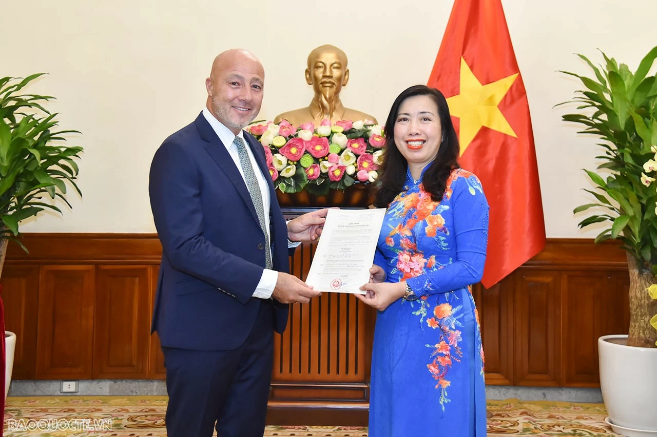 New York Times granted a permit to open a permanent office in Vietnam New York Times granted a permit to open a permanent office in Vietnam