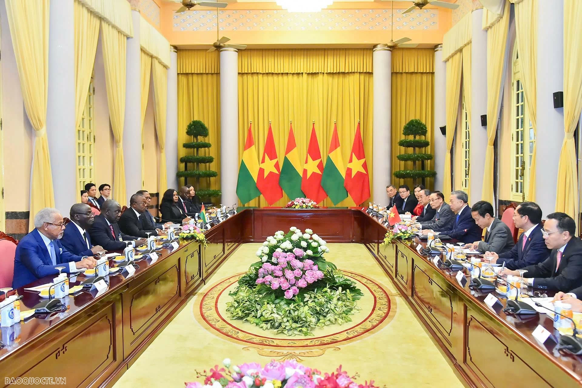 Tổng thống Guinea-Bissau cảm ơn Việt Nam chia kinh nghiệm về phát triển và hội nhập quốc tế Guinea-Bissau President expresses admiration for Vietnam's revolutionary journey, national construction and development