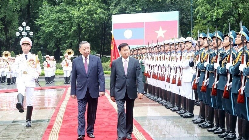 Welcome ceremony with 21 gun-salute held for Lao General Secretary, President Thongloun Sisoulith