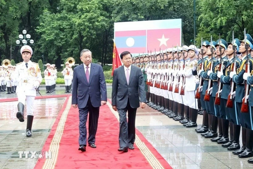 Welcome ceremony held for Lao Party General Secretary, President Thongloun Sisoulith in Hanoi Welcome ceremony held for Lao Party General Secretary, President Thongloun Sisoulith in Hanoi